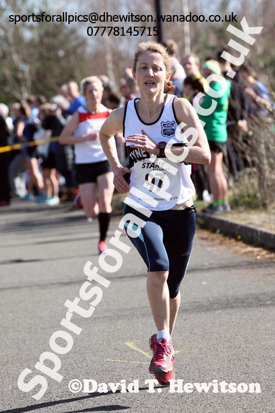 Senior womens Elswick Harriers Good Friday Road Relays. Photo: David T. Hewitson/Sports for All Pics